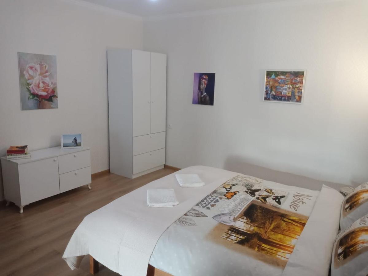 Kacharava Apartments Tbilisi Buitenkant foto