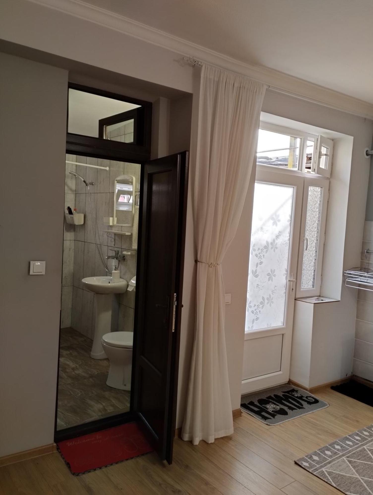 Kacharava Apartments Tbilisi Buitenkant foto
